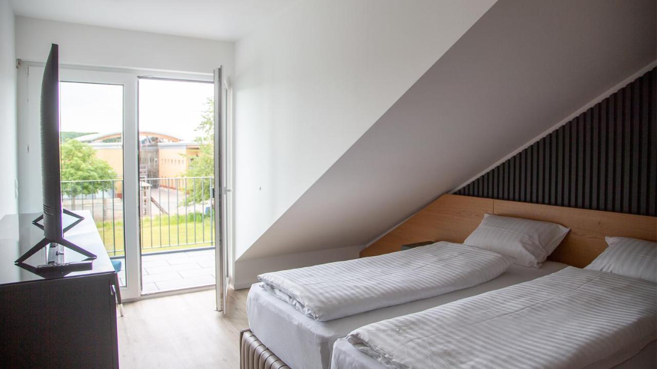 Rheinapart Hotel Und Boardinghouse บอร์นไฮม์ ภายนอก รูปภาพ